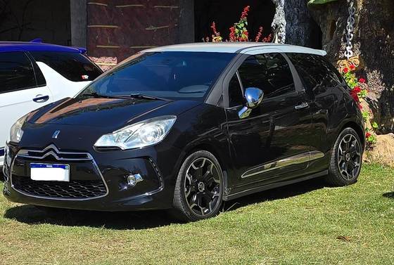 CITROËN DS3 1.6 THP GASOLINA SPORT CHIC MANUAL CITROËN DS3 1.6 THP GASOLINA SPORT CHIC MANUAL